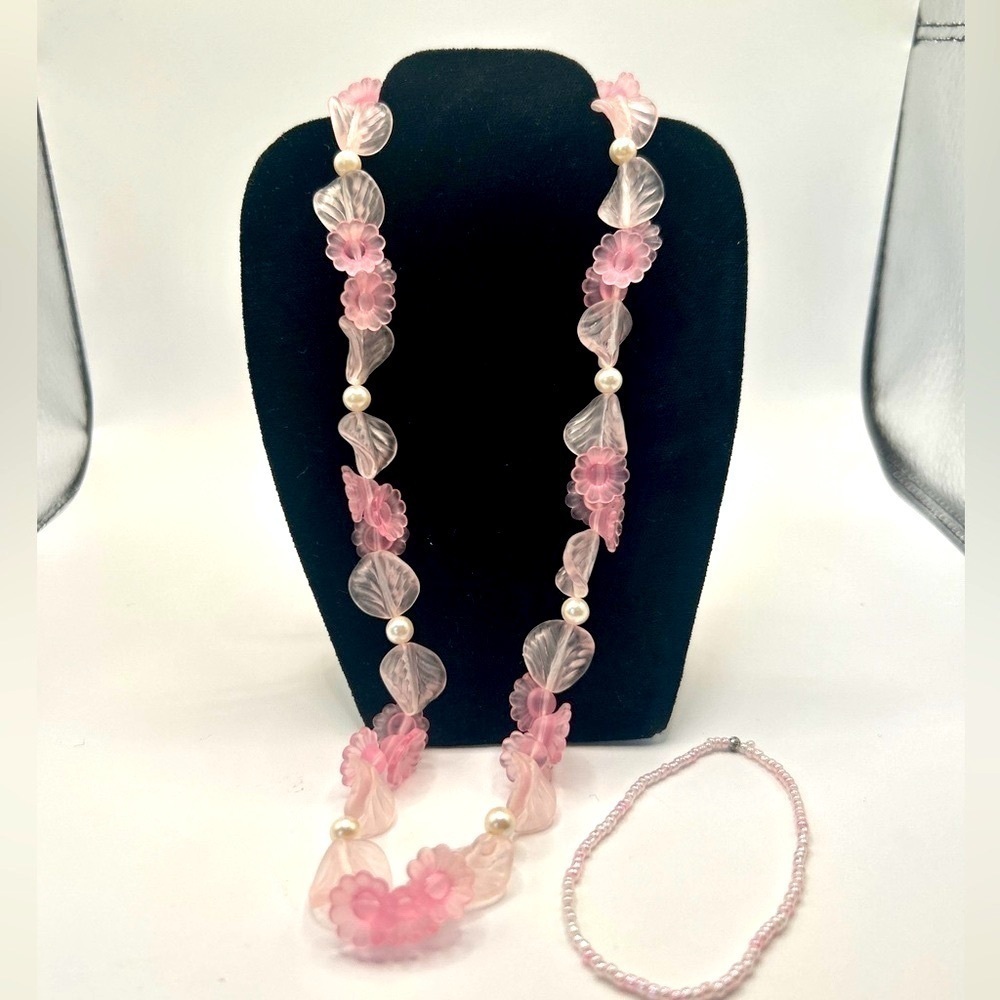Pink Lucite Flower and Pearl Necklace with Tiny Pearl Seed Bracelet Set‌‌